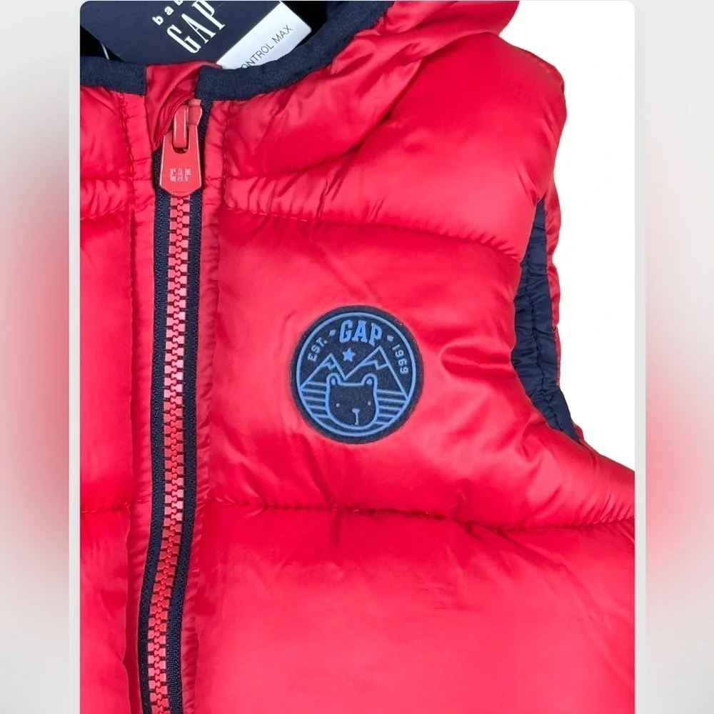 NWT Baby GAP Red Cold Control Max Puffer Vest 6-12 Months Jacket Boy Kids